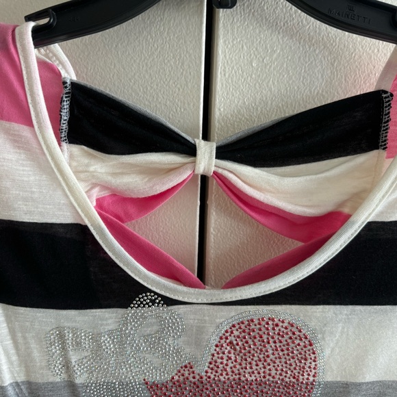 Striped Heart Graphic Tee - Picture 5 of 5